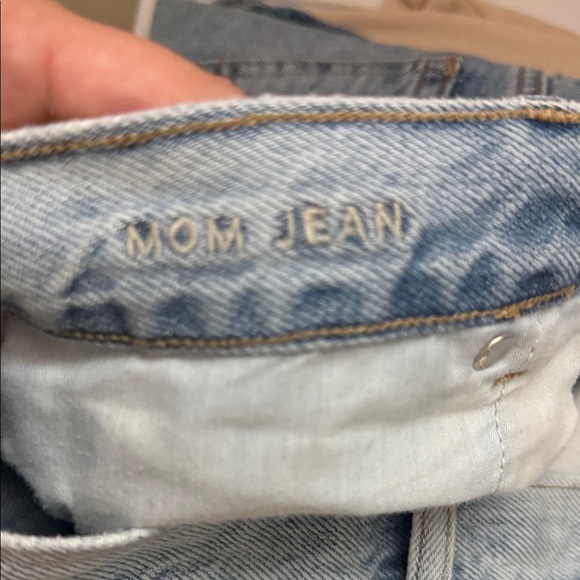 American Eagle Outfitters Sky Blue Mom Jeans - Picture 8 of 9